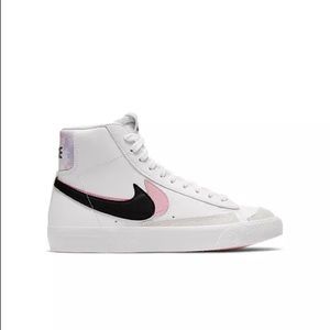 nike blazer mid 77’